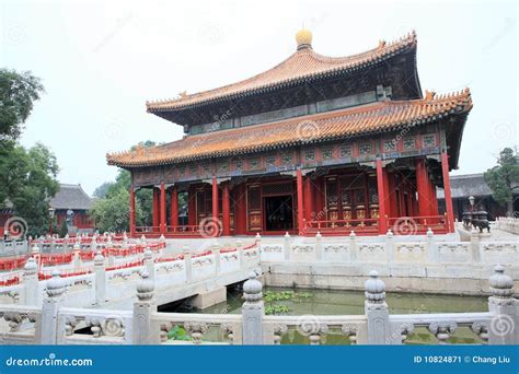  O Templo de Kongzi: Um santuário de sabedoria e serenidade ancestral em Kaifeng!